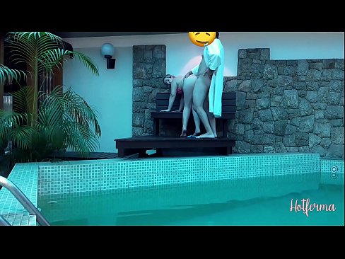 ❤️ O xefe invita a criada á piscina, pero non puido resistirse a un quente ️❌ Porno duro en % gl.taxiporec.top %